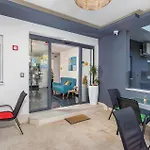 Appartement Lovely In With Wifi *