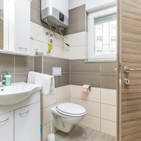 Lovely In With Wifi Apartment