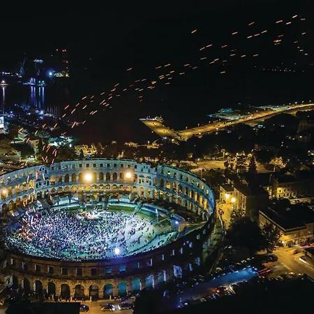 Appartamento Lovely In With Wifi *