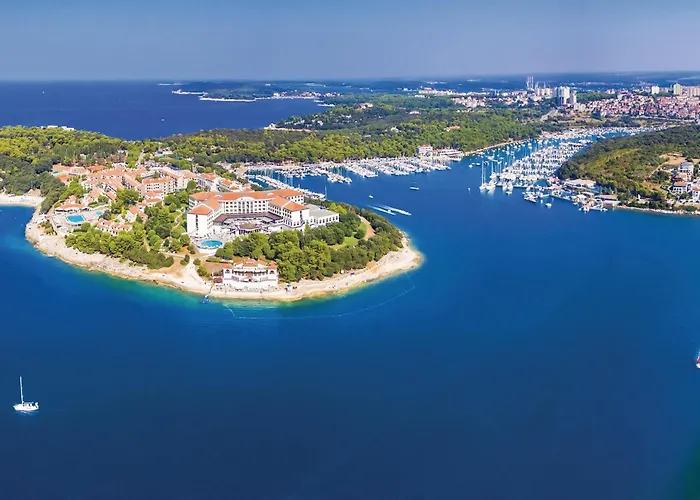 Apartment Lovely In With Wifi Pula